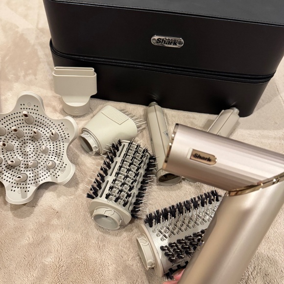 Shark FlexStyle Styler/Dryer – Like New ✨ - Picture 1 of 6